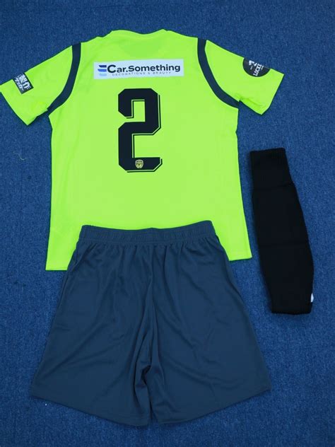 Tsun Tsat 2021-22 Home Kit