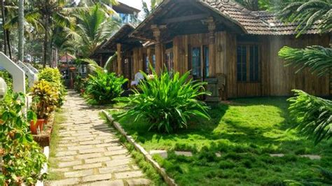 WOODHOUSE BEACH RESORT (Varkala Town, Kerala) - Hotel Reviews & Photos ...