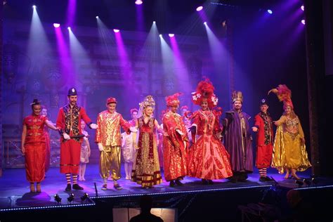 Aladdin Pantomime Finale 2018 的图像结果
