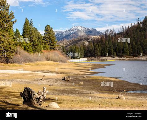 The view across Hume Lake in Kings Canyon National Park, California ...