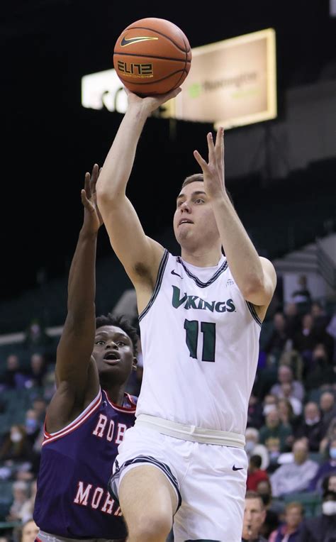 Cleveland State vs. Robert Morris Colonials in Horizon League ...