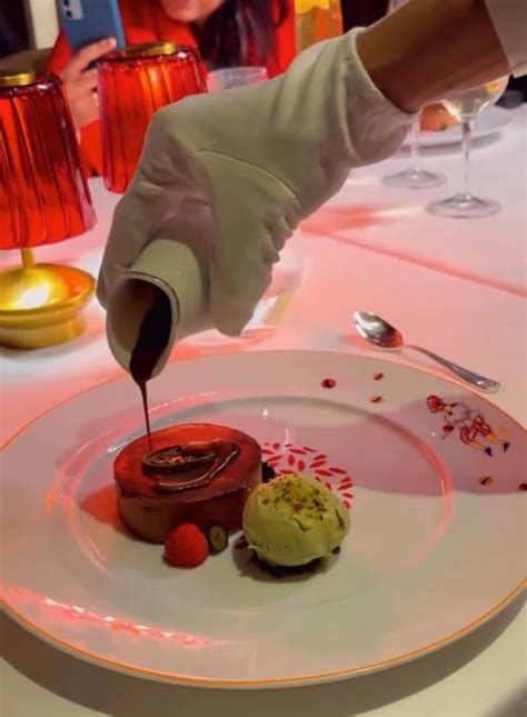 Le Cirque | Le Cirque Leela Palace Delhi | Le Cirque Delhi Restaurant