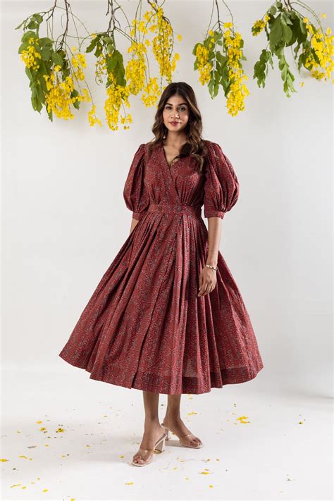 Maroon Wrap dress – rivaajclothing