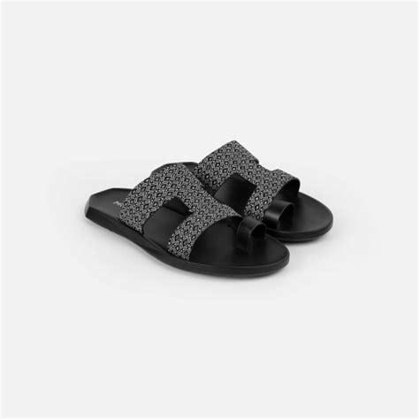 Buy Mochi Men White Casual Slippers Online | SKU: 16-1247-16-40 – Mochi ...
