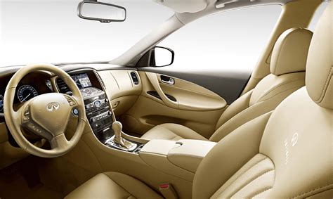 Infiniti EX (2011) - picture 3 of 4