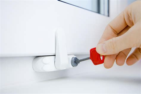 How to Fix Window Lock 的图像结果