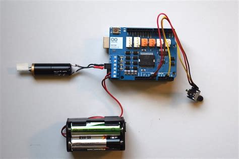 Arduino Motor Shield Tutorial - Projects