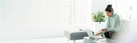 Employee Learning and Knowledge Management | Microsoft Viva