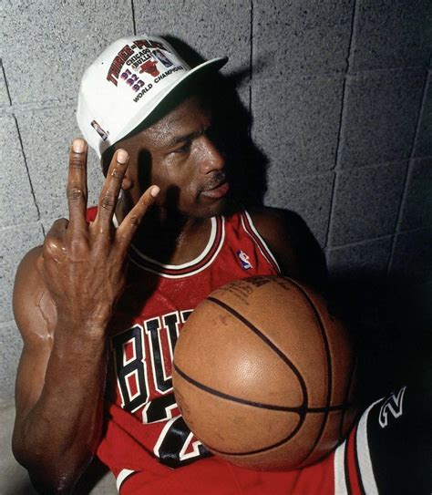 Michael Jordan “Third Championship”(1993) : r/OldSchoolCool