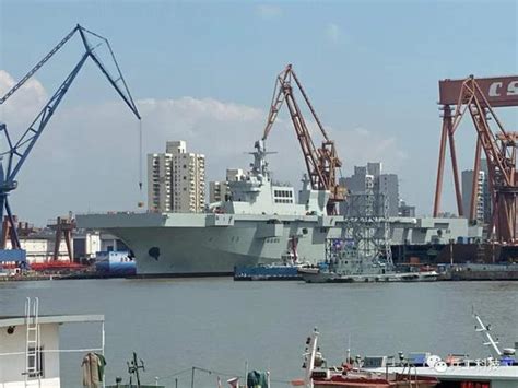 075二号舰服役在即，中国海军两栖攻击舰进展神速，075或建造8艘_凤凰网军事_凤凰网