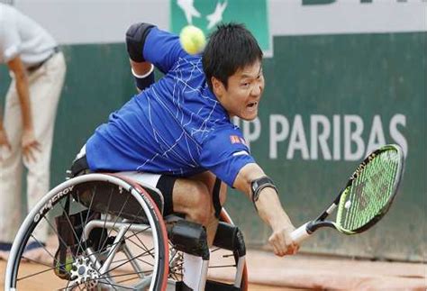 Japans Paralympic Tennisspieler gewinnen French Open Rollstuhl ...