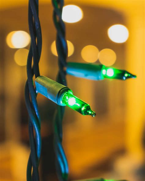 Download Illuminate your home this Christmas with warm holiday lights ...