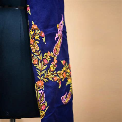 Indianshelf Wool Cashmere Blue Aari Hand Embroidered Shawl 80" x 40"