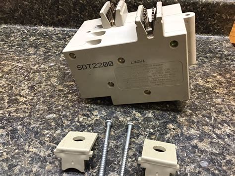 Quadrado D Trilliant 200 AmpÈres Principal Duplo | Ubuy India