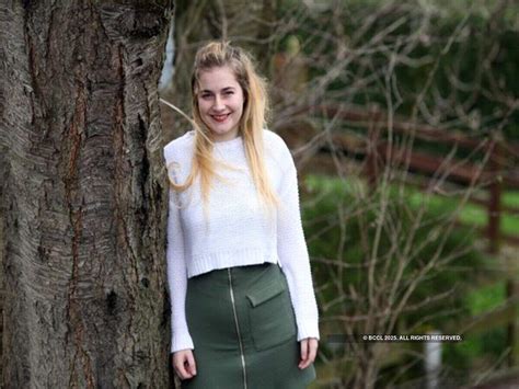 Beauty queen receives fifty electric shocks a day to stay alive