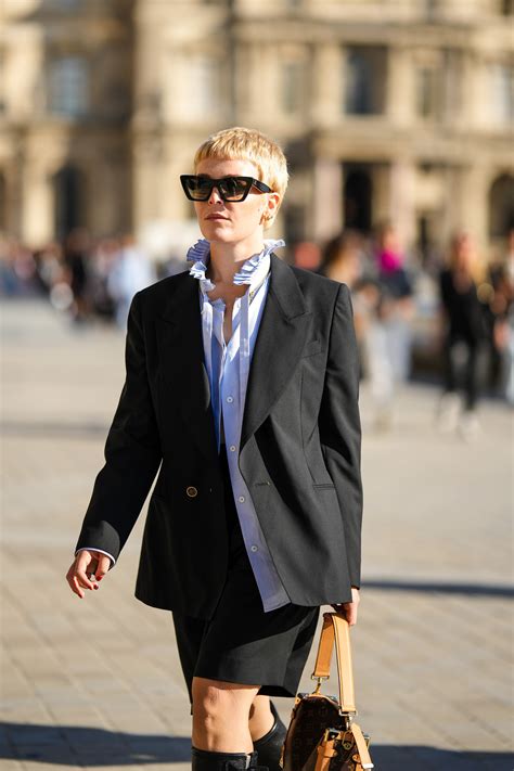 Business-Casual 女生 的图像结果