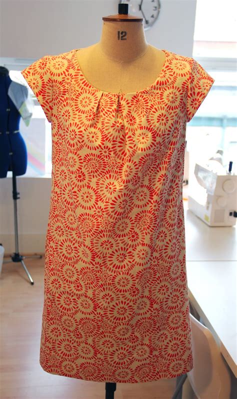 How to Make a Simple Dress Pattern 的图像结果