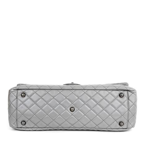 Chanel Silver Caviar Classic Travel XXL Flap Bag with Ruthenium For Sale at 1stDibs | chanel xxl ...
