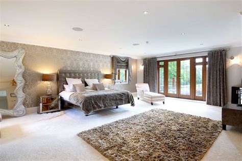 Inside £5.5m Buckinghamshire home that neighbours Ozzy and Sharon Osbourne - Buckinghamshire Live