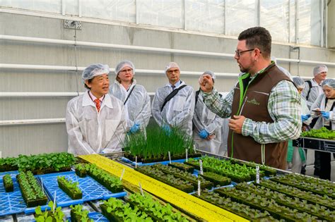 High-Tech Farming 的图像结果