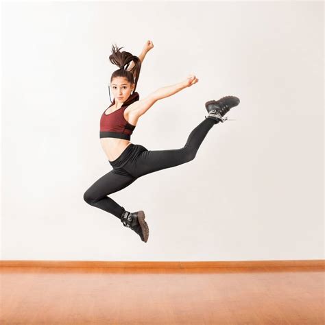 MODERN JAZZ - Alocubano Associació de Ball