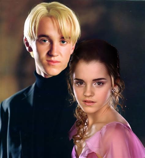 汤姆费尔顿『马尔福』和艾玛沃特森『赫敏』两个演员有关系吗?