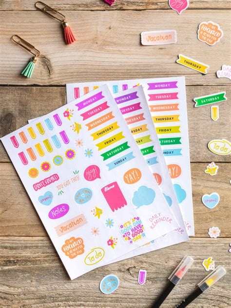 How to Make Stickers Using Cricut Maker 的图像结果