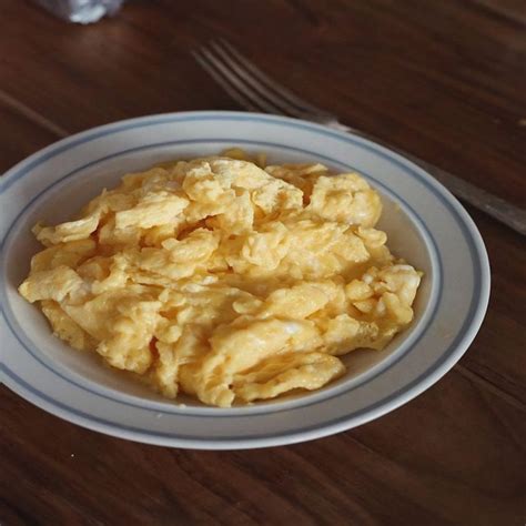 How To Cook Scrambled Eggs In Microwave Without Milk - Recipes.net