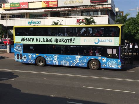 bus wisata jakarta