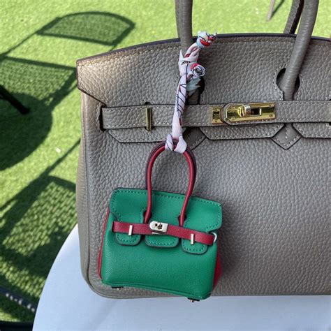 Брелок-подвеска на сумку Hermes (Красно-зеленый) купить на OZON по ...