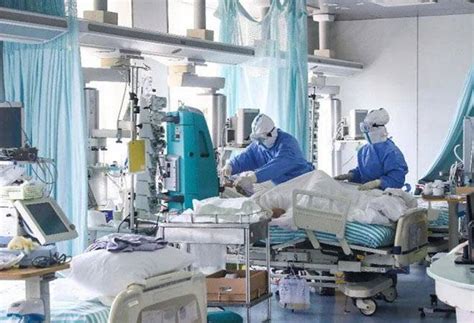 The math of coronavirus! How fast does an infection spread? Let's ...