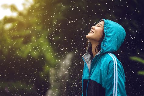 Why Does Rain Smell So Good? - Farmers' Almanac - Plan Your Day. Grow ...