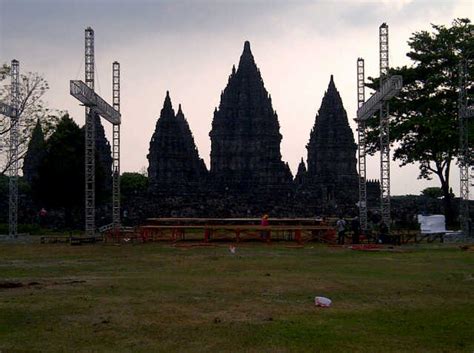 Image result for Opera Van Java Live Show