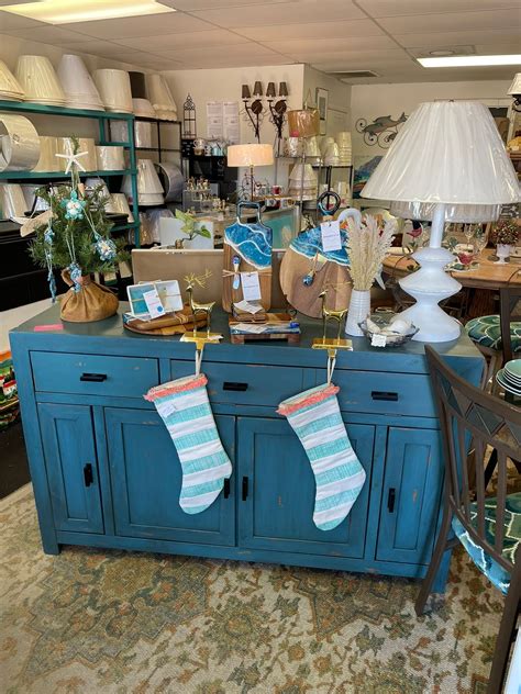 Family... - Family Traditions Home Decor and Furnishings