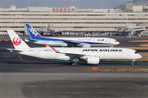 Japan Airlines vs ANA - Which Japanese Carrier Is Better?