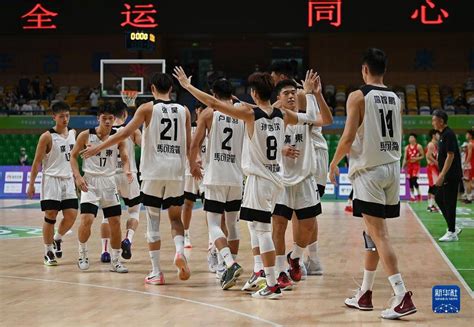 组图|赢下第三回合决战，广东男篮夺得队史第11座CBA冠军_深圳新闻网