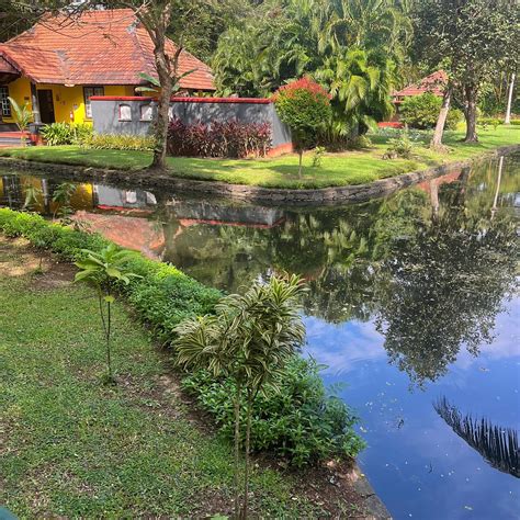 TAJ KUMARAKOM RESORT & SPA, KERALA - Hotel Reviews, Photos, Rate ...