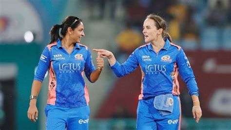 WPL 2025: Amelia Kerr's fifer, Hayley Matthews' fifty guide Mumbai ...