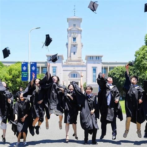 宁波诺丁汉大学理工学院祝贺2022届毕业生步入人生新篇章 - 宁波诺丁汉大学
