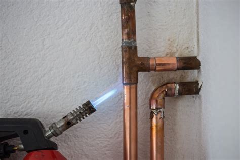 Sweating Copper Pipe 的图像结果