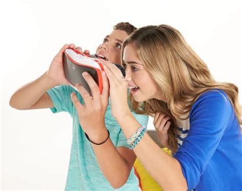 Rezultat imagine pentru View-Master Virtual Reality How Works