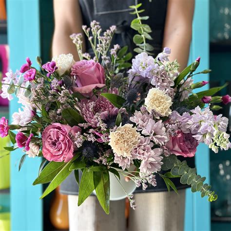 Medium Market Vase - Purple - Stems Delivered