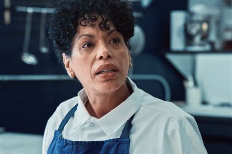 Liza Colón-Zayas Wins Her First Emmy for ‘The Bear’ - The New York Times