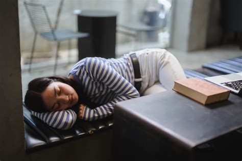 Hypersomnia vs. Narcolepsy: Key Differences