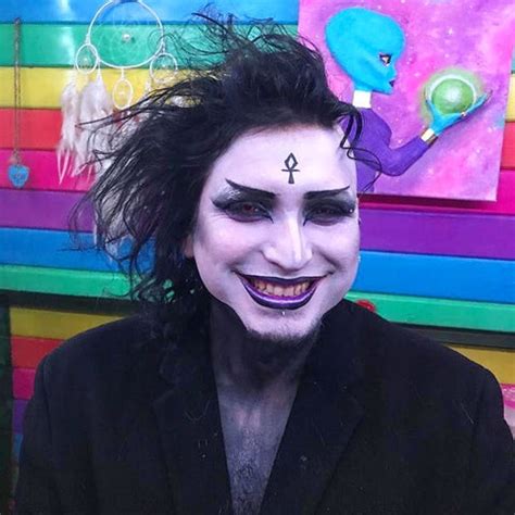 Why 80s Goth Makeup Is So Iconic & How to Get the Look – Midnight Hour