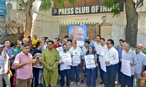 Delhi: Journalists stage protest, condemn attacks and threats on media