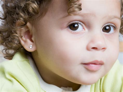 Why do babies put everything in their mouth? | BabyCenter