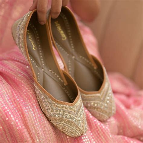 Buy Shoes Online | Handmade Shoes Online Shop | Handcrafted Jutti ...