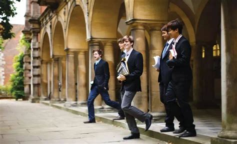 英国留学生毕业后工签能给多久-金吉列留学官网