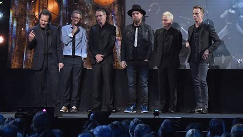 Pearl Jam Member Leaves the Band After 27 Years